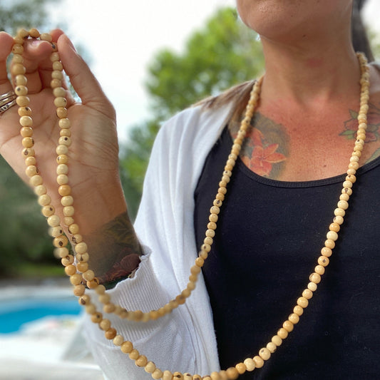 Off White - Single Açai Necklace